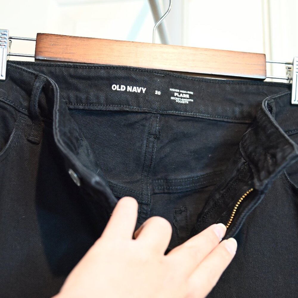 Old Navy Flair leg pants Size 20